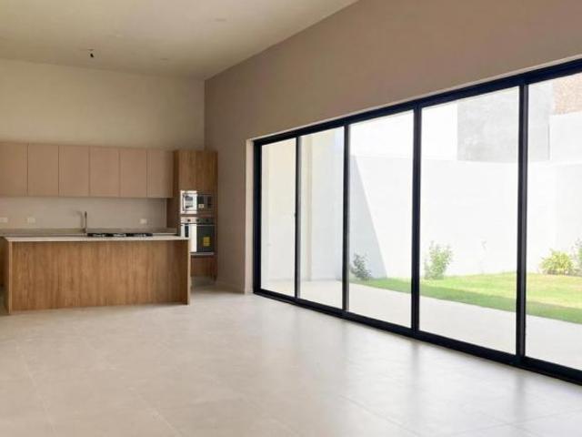 CASA NUEVA DE UNA PLANTA EN VENTA CORREDOR MEZQUITAL 4