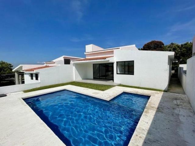 Casa Nueva de 1 Planta con Monoespacio y Alberca | Lomas de Cocoyoc