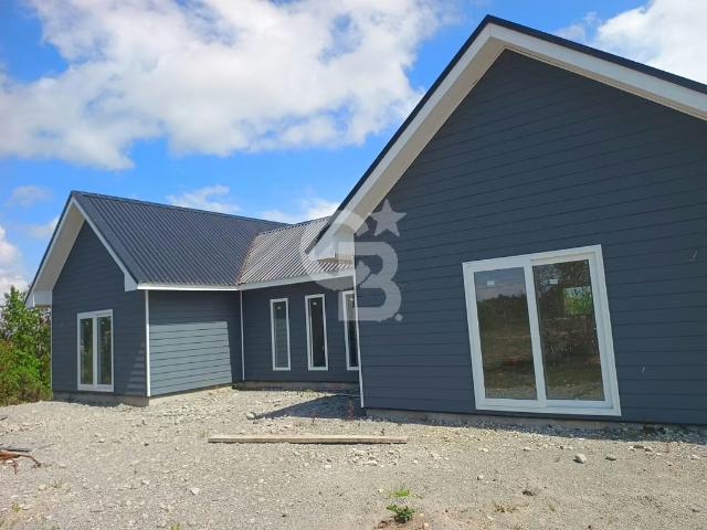 Casa nueva en amplio terreno en Club de Campo Residencial | 4 dormitorios por 6400.00 en Puerto Varas