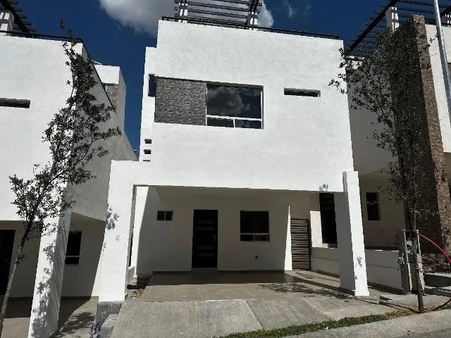 Casa nueva en BALCONES DE SAN PATRICIO