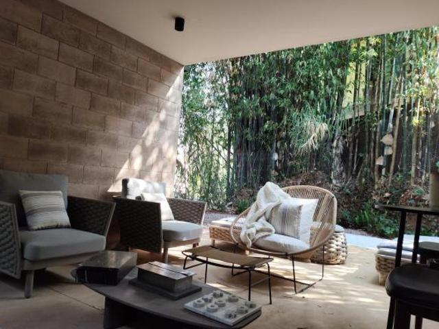 Casa nueva en venta en Valle de Bravo, jacuzzi y área común