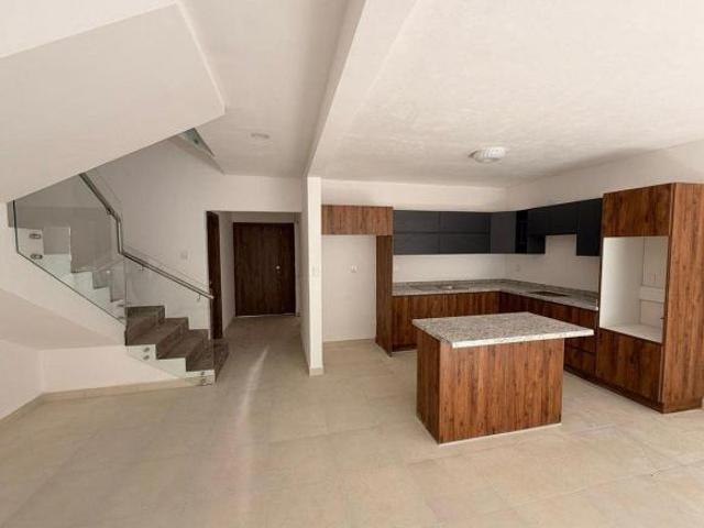 CASA NUEVA EN CONDOMINIO TERRANOVA