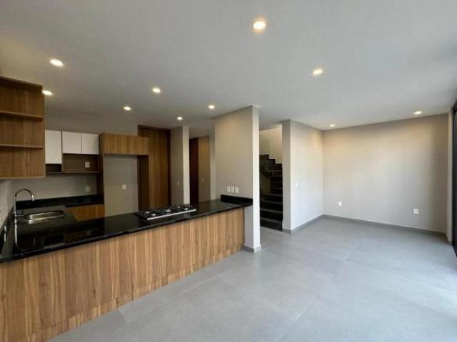 CASA NUEVA EN COTO PROVIDENCIA EN TOLUQUILLA