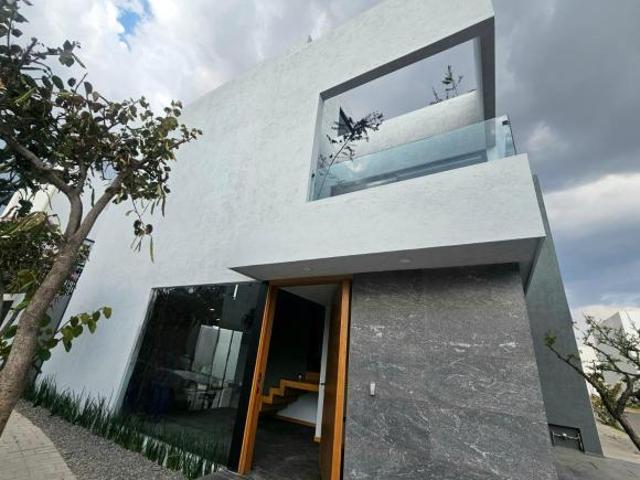 CASA NUEVA EN ESQUINA LOMAS ANGELOPOLIS 3 $4,850,000