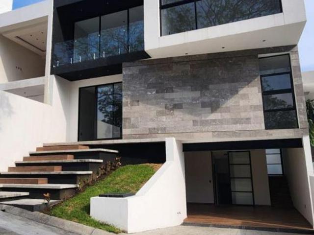 CASA NUEVA EN FRACCIONAMIENTO CON VIGILANCIA