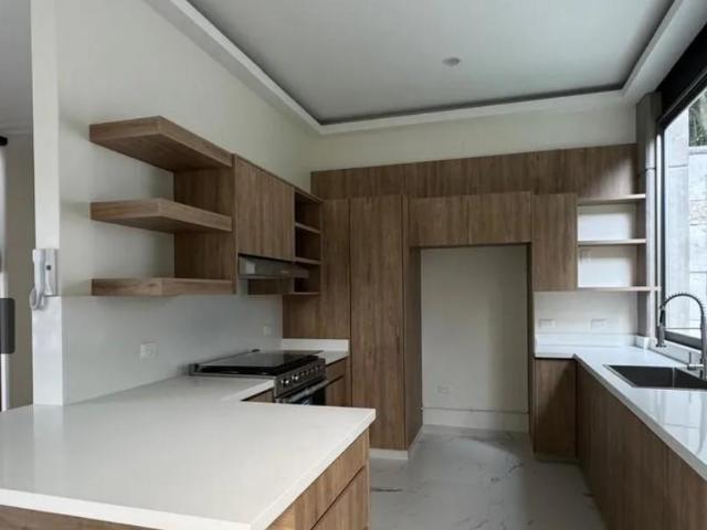 Casa NUEVA EN FRACCIONAMIENTO EN NORTE DE CUERNAVACA