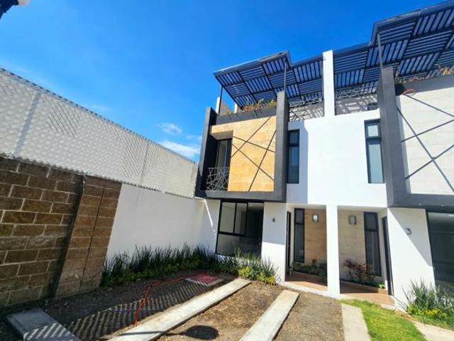 Casa Nueva en Fraccionamiento Privado Cuautlancingo $2,460,000