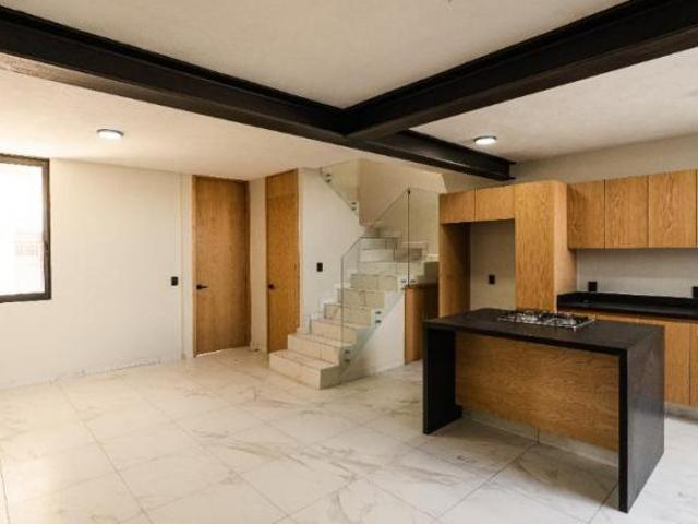 Casa Nueva en Jardines del Valle