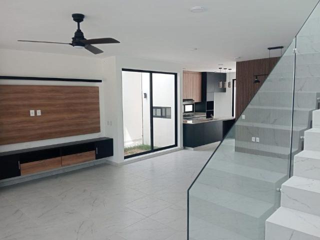 Casa nueva en renta, Altozano La nueva Mérida
