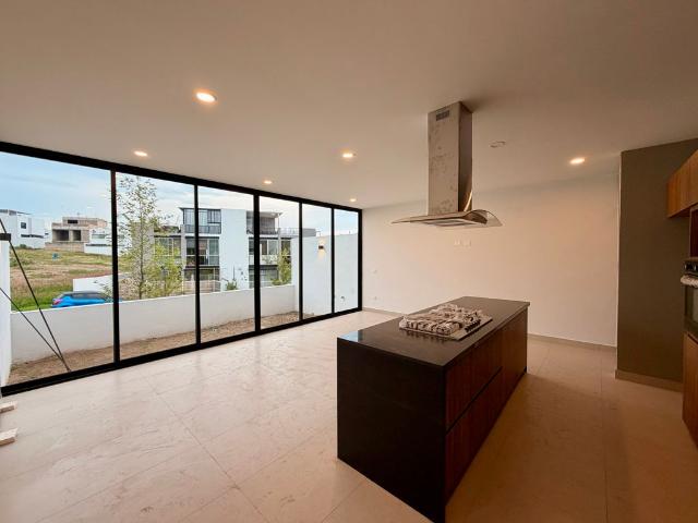 CASA NUEVA EN RENTA, CAPITAL NORTE