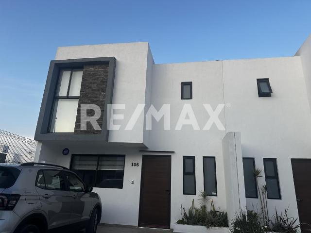 CASA NUEVA EN RENTA EN PARQUE REAL RESIDENCIAL CUAUTLANCINGO