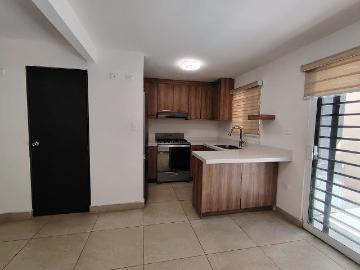 Casa Nueva en Renta, en Privada. Tres Recamaras. Ampliación Guaycura