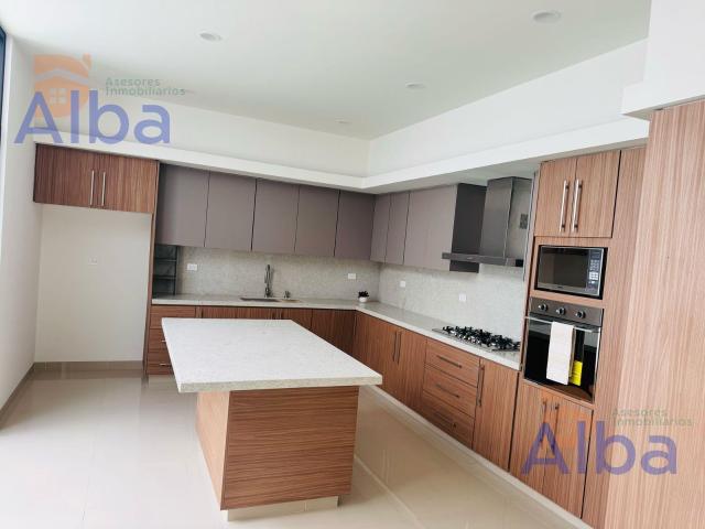 CASA NUEVA EN RENTA EN ST ANGELO
