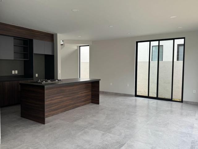 Casa nueva en renta en Valles del Molino zona norte