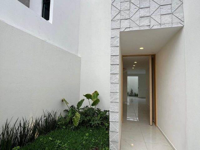 Casa Nueva en Renta La Finca
