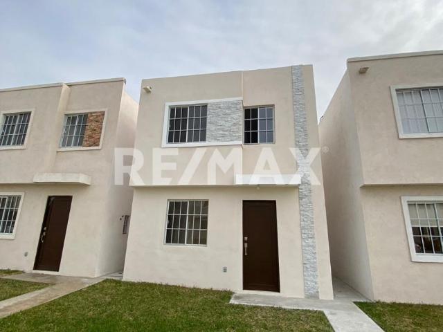 CASA NUEVA EN RENTA
