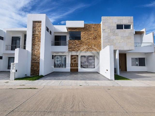 Casa nueva en renta
