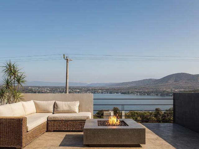 Casa nueva en Tequesquitengo con vistas al lago