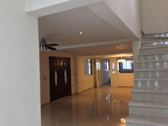 CASA NUEVA EN VENTA O RENTA, EN LA COL. BUR?CRATA