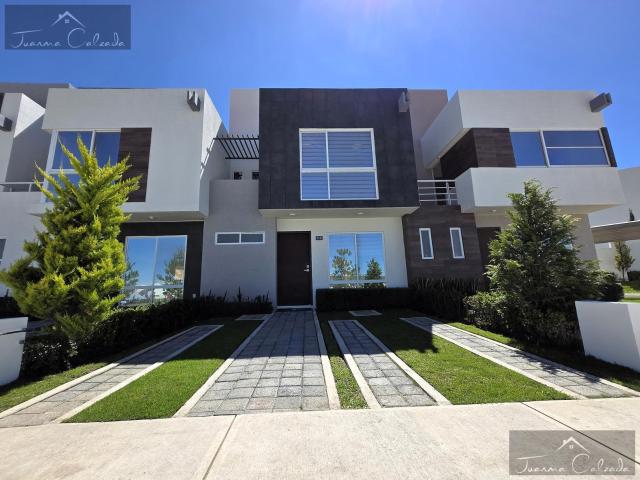 CASA NUEVA EN VENTA A 5 MINS DEL TREN SUBURBANO