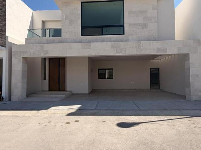 CASA NUEVA EN VENTA ALCÁNTARA 7,000,000