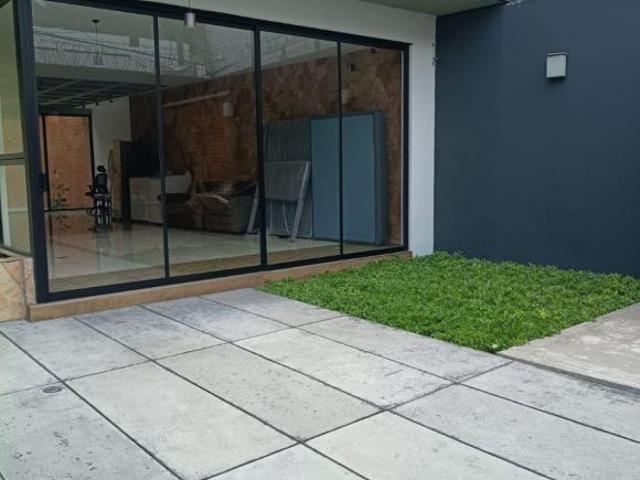 Residencia en Venta a estrenar de350.58mts2 const. Calle Once Martires Col. Tlalpan $19,600,000
