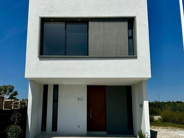 CASA NUEVA EN VENTA CAPITAL NORTE