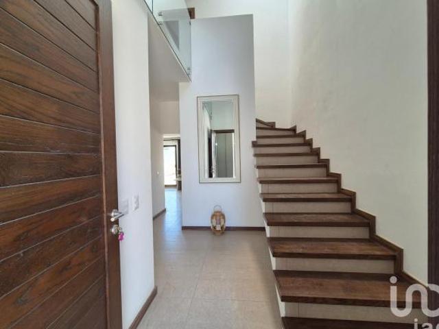 CASA NUEVA EN VENTA, CERCA DEL PUENTE INTERNACIONAL ZARAGOZA