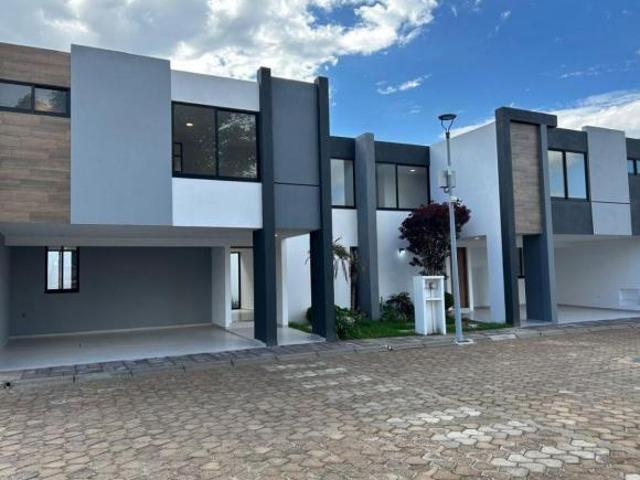 Casa Nueva en venta con 3 recamaras diseño moderno en Cuautlancingo
