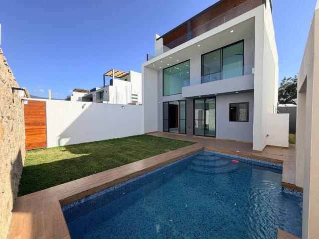 Casa Nueva en Venta con Alberca en Tlayacapan Morelos