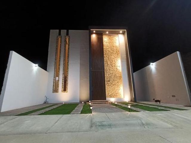 Casa nueva en venta con habitación en planta baja Fracc Santa Rosa 4