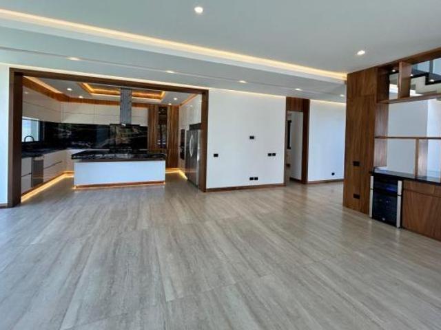 Casa nueva en venta con habitación en planta baja