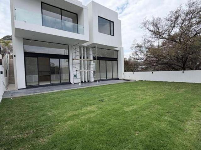 Casa Nueva en Venta | Condado de Sayavedra