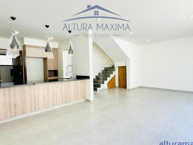 Casa Nueva en Venta Coto Soare Solares Zapopan