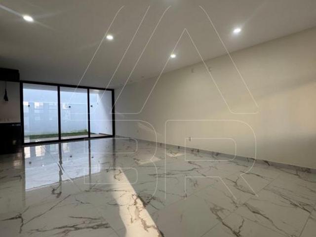 Casa Nueva en Venta dentro de Coto frente a Parque Metropolitano