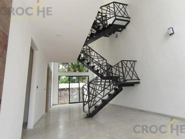 CASA NUEVA EN VENTA DENTRO DE FRACCIONAMIENTO PRIVADO ESTILO RESIDENCIAL CAMPESTRE, COATEPEC VERACRU