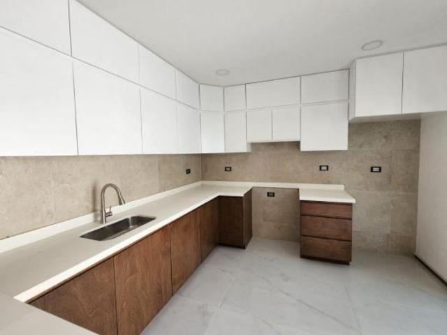 Casa nueva en venta en Monte Magno, 4 recamaras con baño en Fracc. Imperial de las Animas
