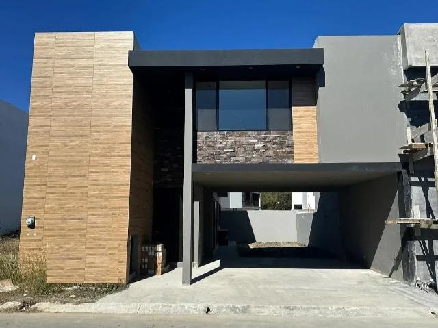 Casa nueva en venta en Altares Residencial, Santiago | 200 m² de terreno y jardín