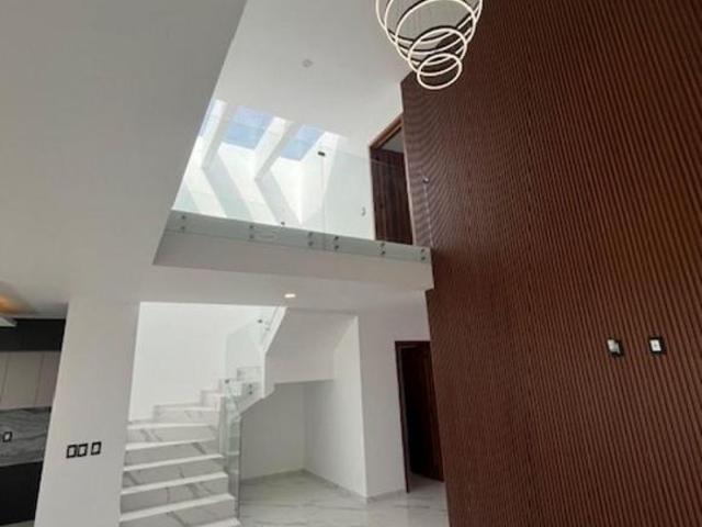 Casa nueva en venta en coto, Valle Imperial
