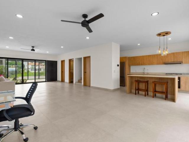 Casa Nueva en Venta en Fluvial Vallarta, Puerto Vallarta | 3 Recamaras + Rooftop