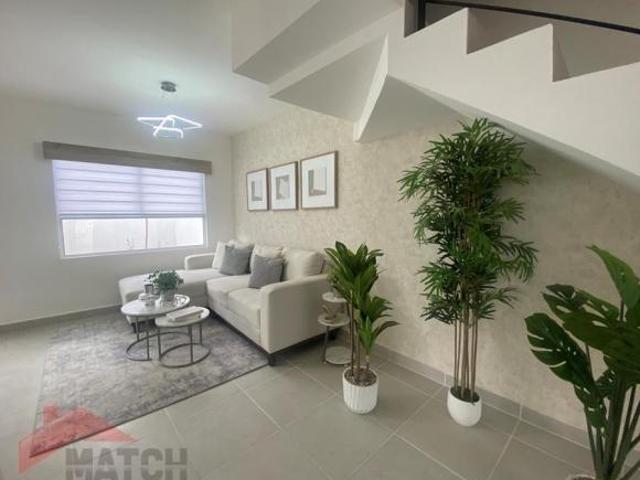 Casa Nueva en Venta en Fracc. Veredas