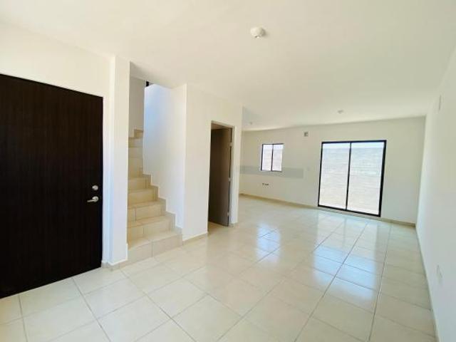 Casa nueva en venta en fraccionamiento al Oriente de Saltillo
