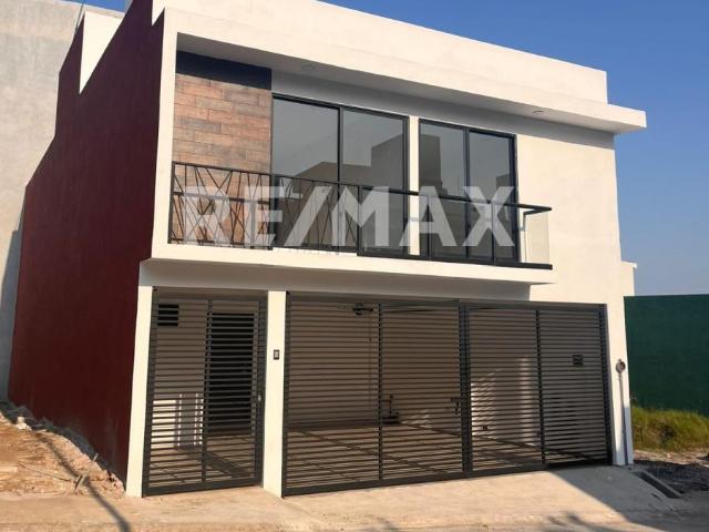 CASA NUEVA EN VENTA EN FRACCIONAMIENTO LA FINCA XALAPA