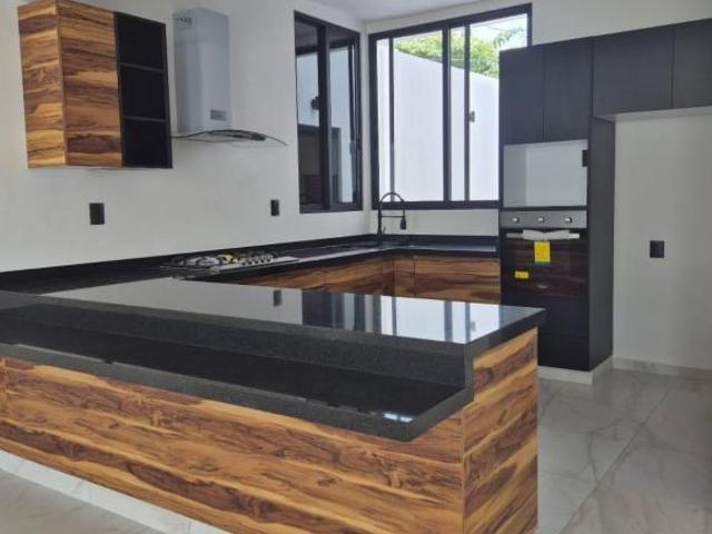 CASA NUEVA EN VENTA EN FRACCIONAMIENTO LAS FINCAS
