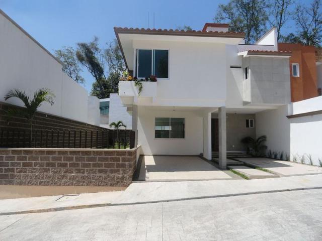 CASA NUEVA EN VENTA EN FRACCIONAMIENTO PRIVADO