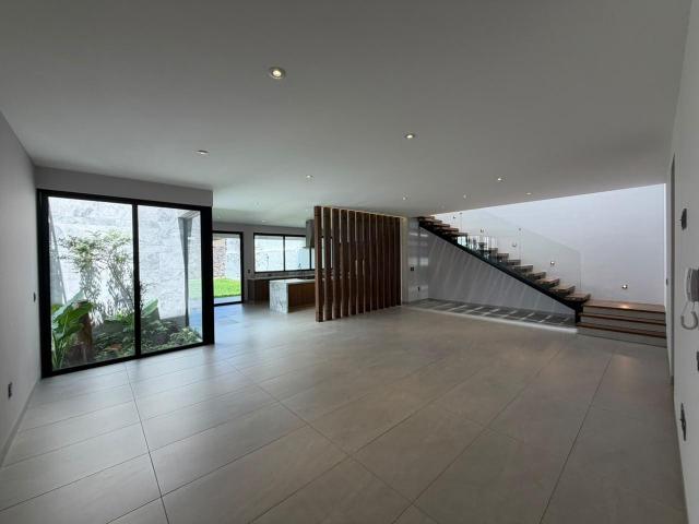 CASA NUEVA EN VENTA EN LA CAMPI?A DEL BOSQUE ZONA NORTE UBICADA EN ESQUINA