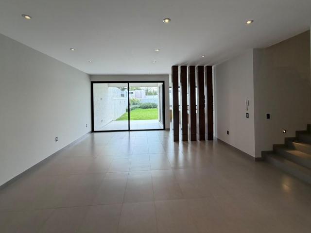 CASA NUEVA EN VENTA EN LA CAMPI?A DEL BOSQUE LEON, GTO. ZONA NORTE. UBICADA EN EL 1ER CLUSTER