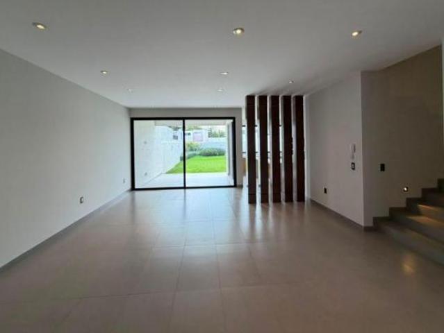 CASA NUEVA EN VENTA EN LA CAMPIÑA DEL BOSQUE LEON, GTO. ZONA NORTE. UBICADA EN EL 1ER CLUSTER