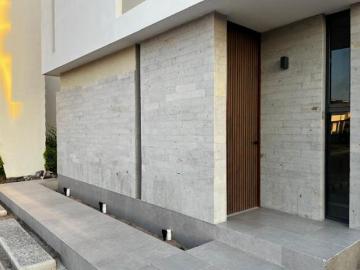 Casa Nueva en Venta en Las Plazas coto Kiosko