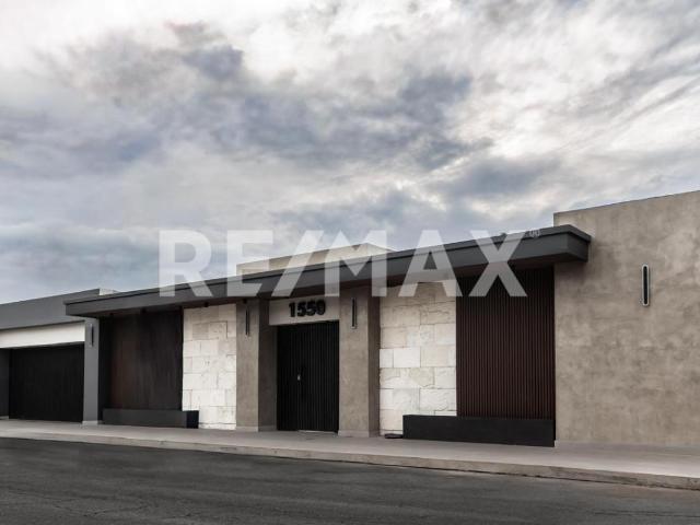 Casa Nueva en Venta en Los Pinos